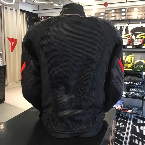 レザー+テキスタイルの新作ジャケットが入荷しました！