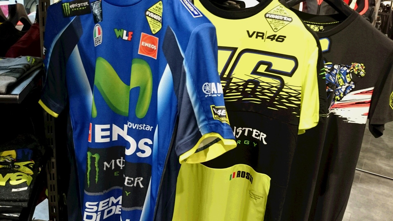 VR46 ロッシグッズコーナー！