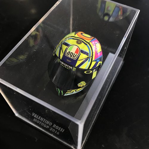 大人気！ミニチュアヘルメットが入荷致しました。