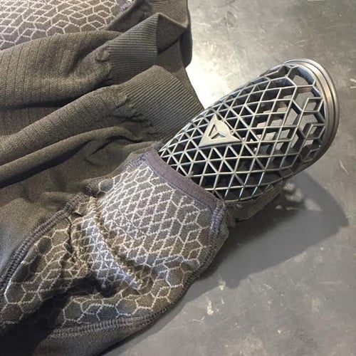 普段着の下にも着られる！プロテクターインナーのご紹介