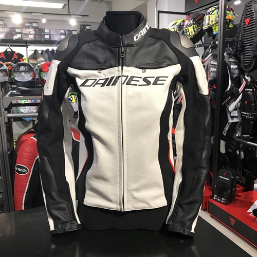 Fs S　Dainese レザージャケット ブラック/ホワイト 新作！レーシーなレディースのレザージャケットが入荷致しました。