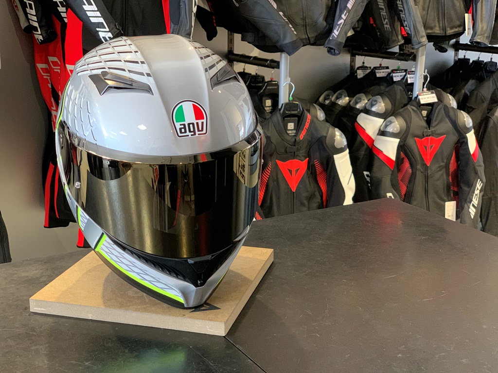 AGV フルフェイスヘルメット Sサイズ 1回のみ使用 グラフィックモデル 