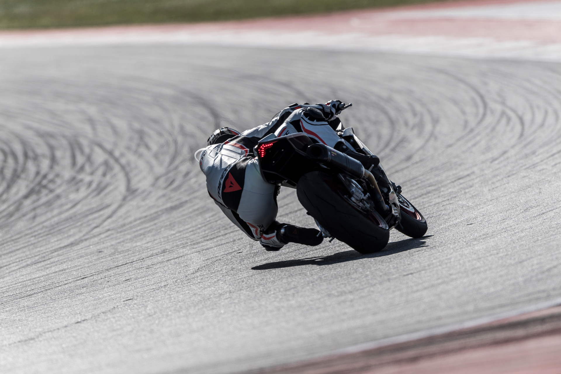 オーダーメイドスーツ作成例】MOTO GPスペックレザースーツ MUGELLO RR