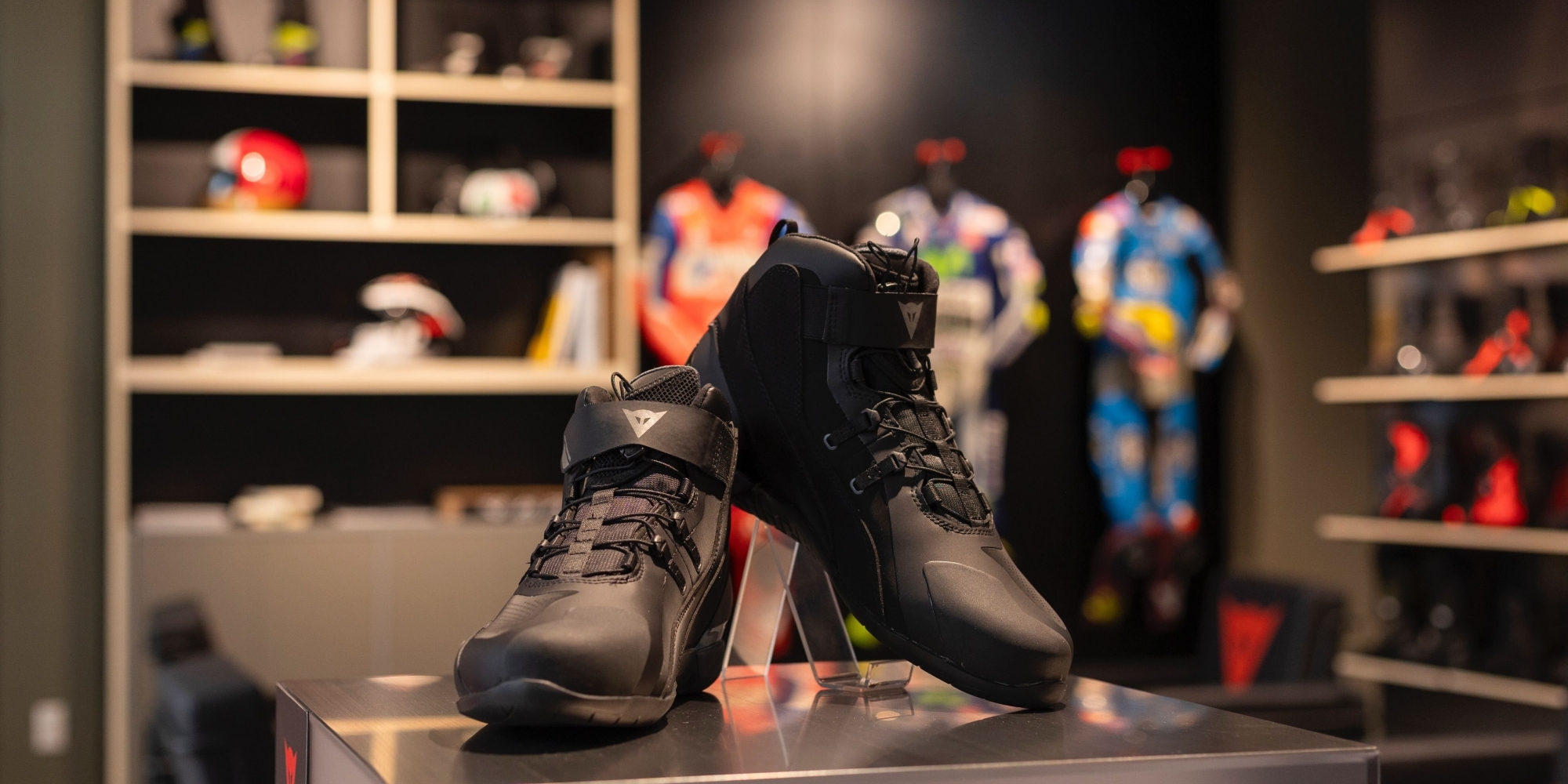 スポーツライディングシューズの新定番！【HERIAN D-WP/AIR SHOES 】