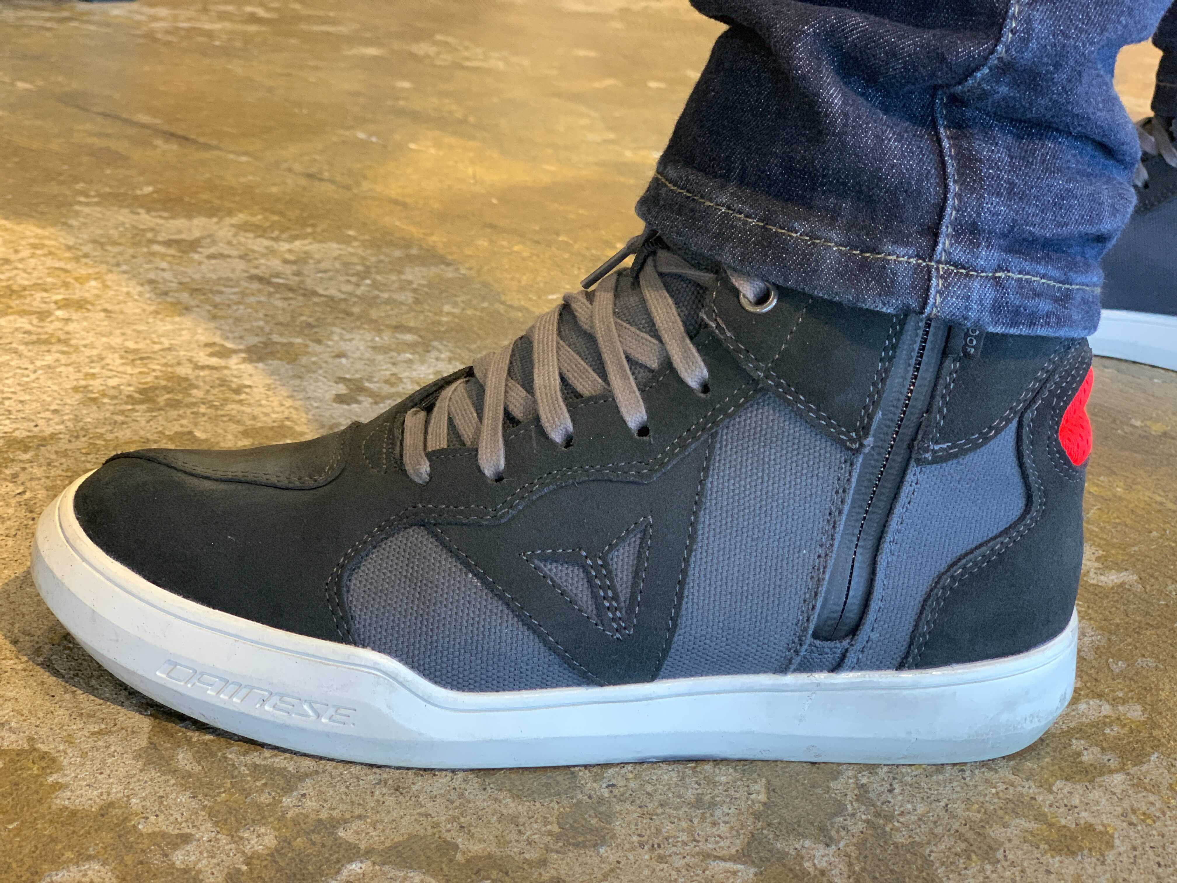 DAINESE(ダイネーゼ)METROPOLIS D-WP Gear Review: Dainese Metropolis 