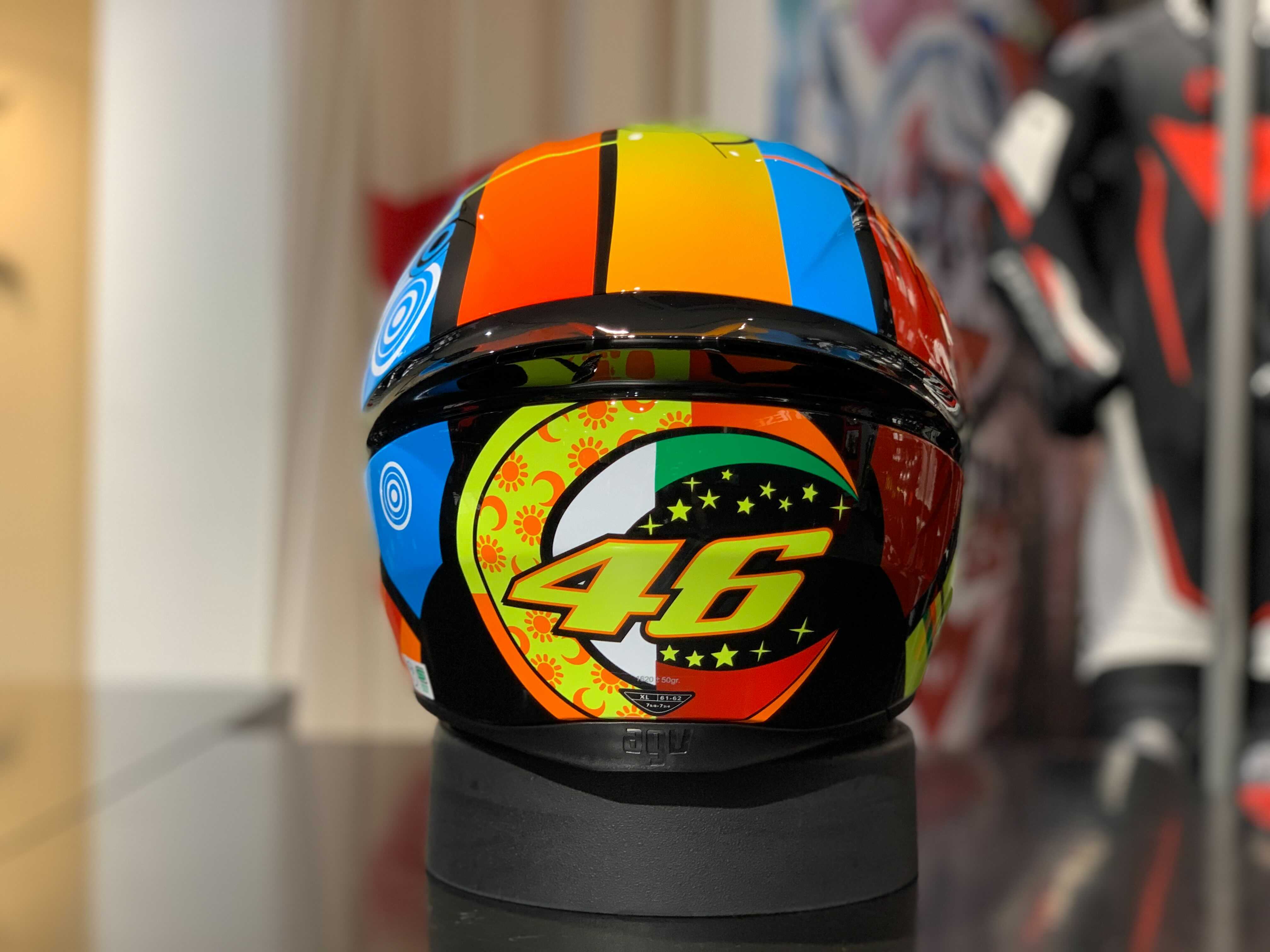 未使用 AGV K3-SV タートル ロッシレプリカ ヘルメット Lサイズ（近日 
