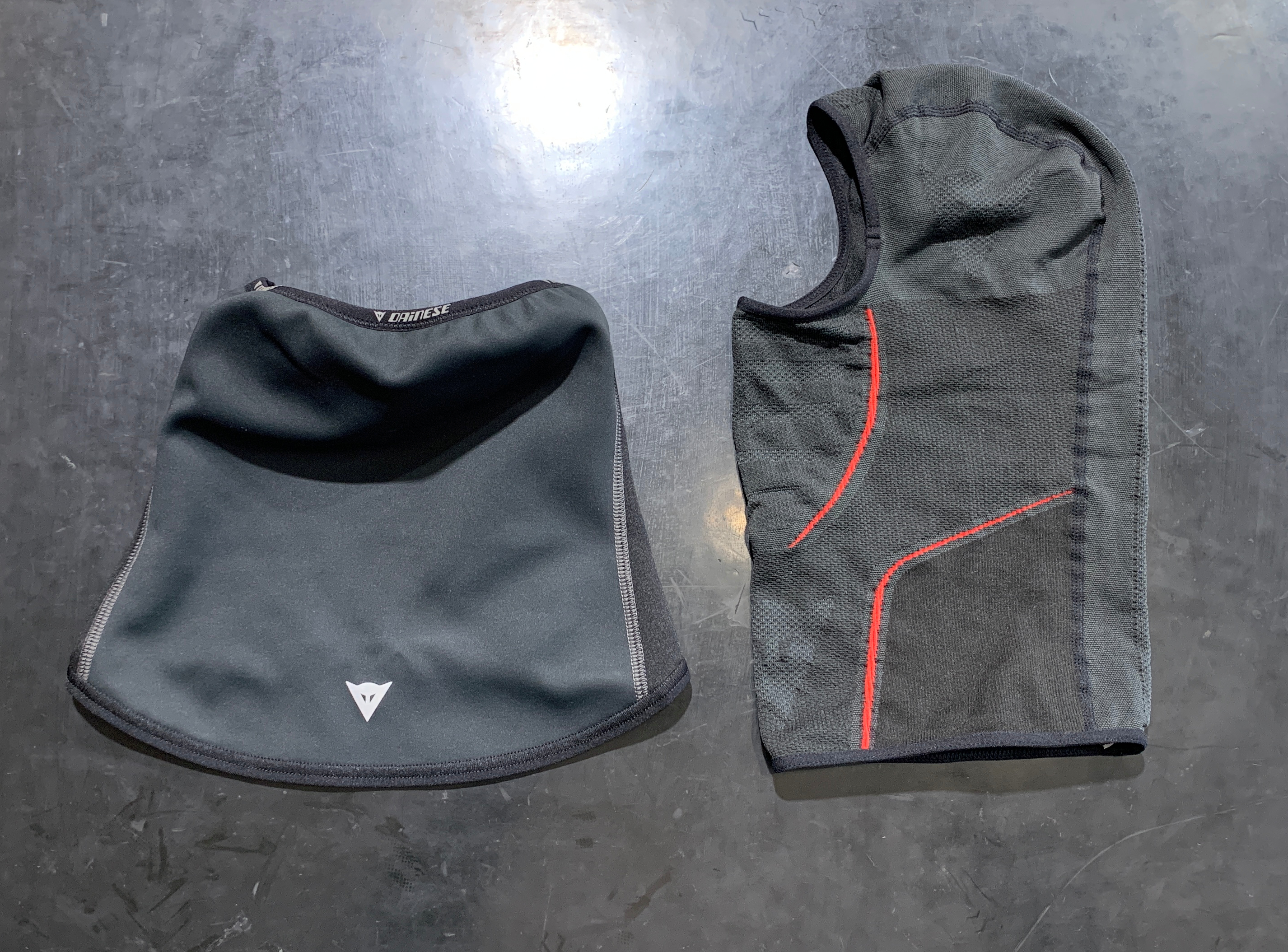 ダイネーゼ インナージャケットとボトム トップグレードの防水ジャケットをストリートで