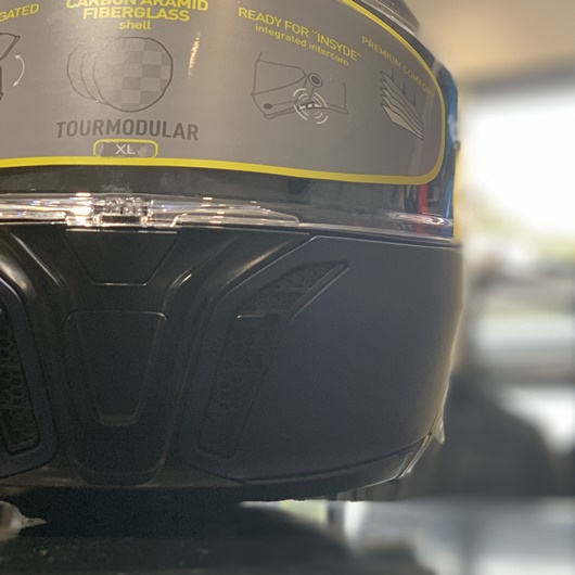 AGV・インカム】ヘルメットから飛び出さないインカムのご紹介