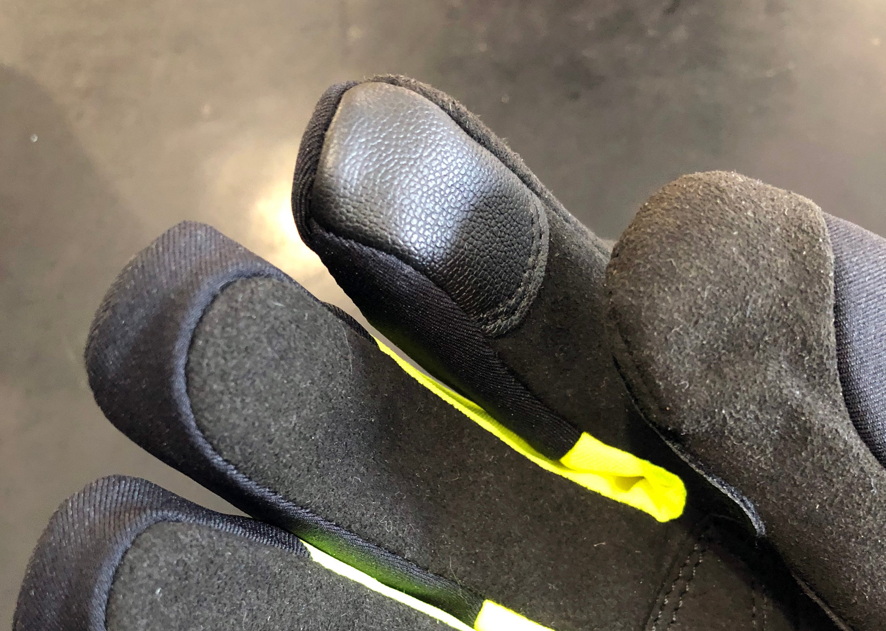 指先が冷えるこれからに 「NEMBO GORE-TEX® GLOVES+GORE GRIP TECHNOLOGY」