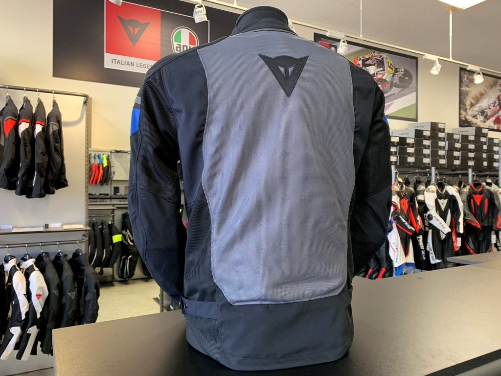 スポーティ+軽さと涼しさが相まったメッシュジャケット【AIR FAST TEX