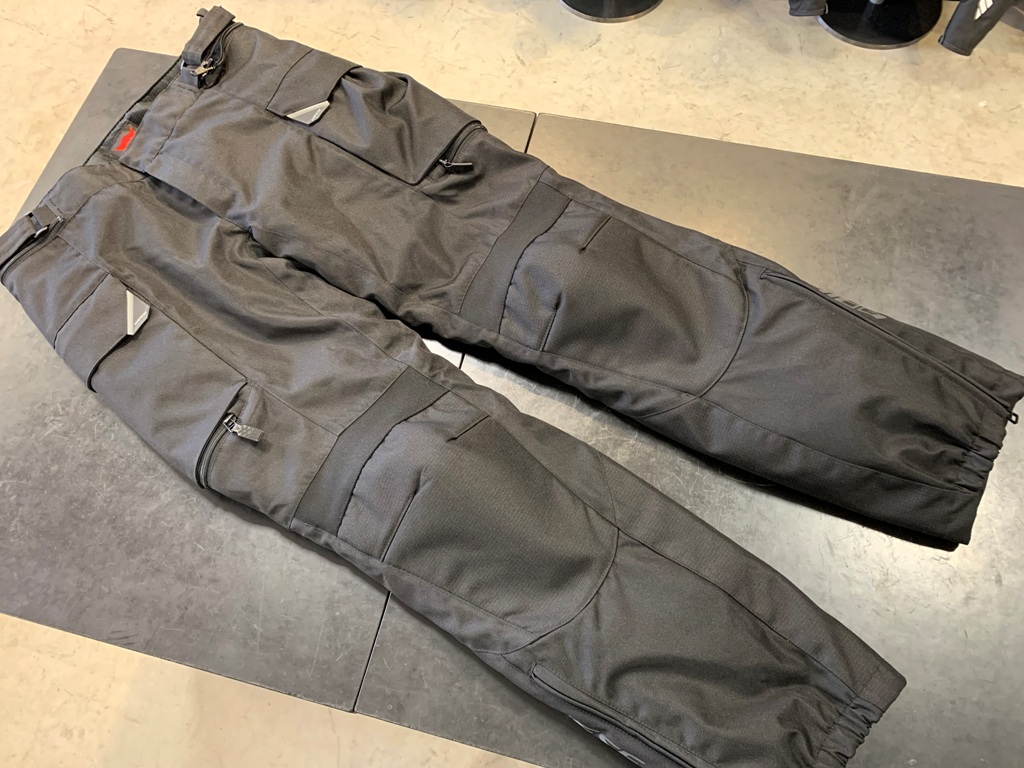 3層構造だからこそ冬にも快適に【LADAKH 3L D-DRY JACKET】