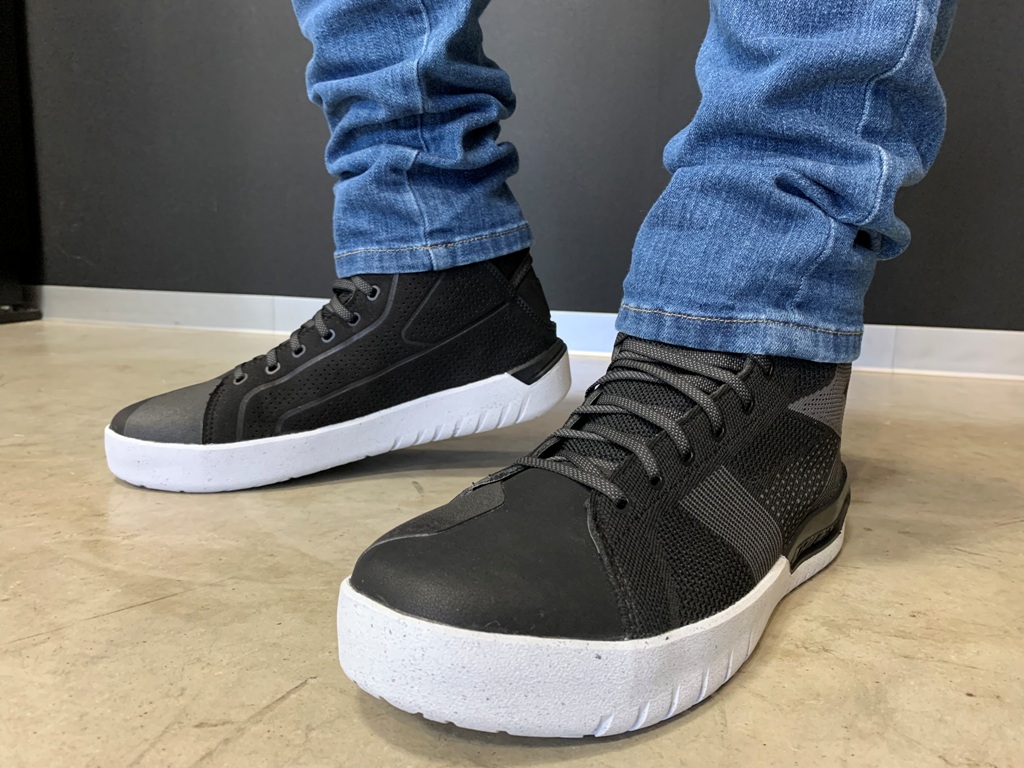 通気性と快適性を併せ持ったオシャレなシューズ【METRACTIVE AIR