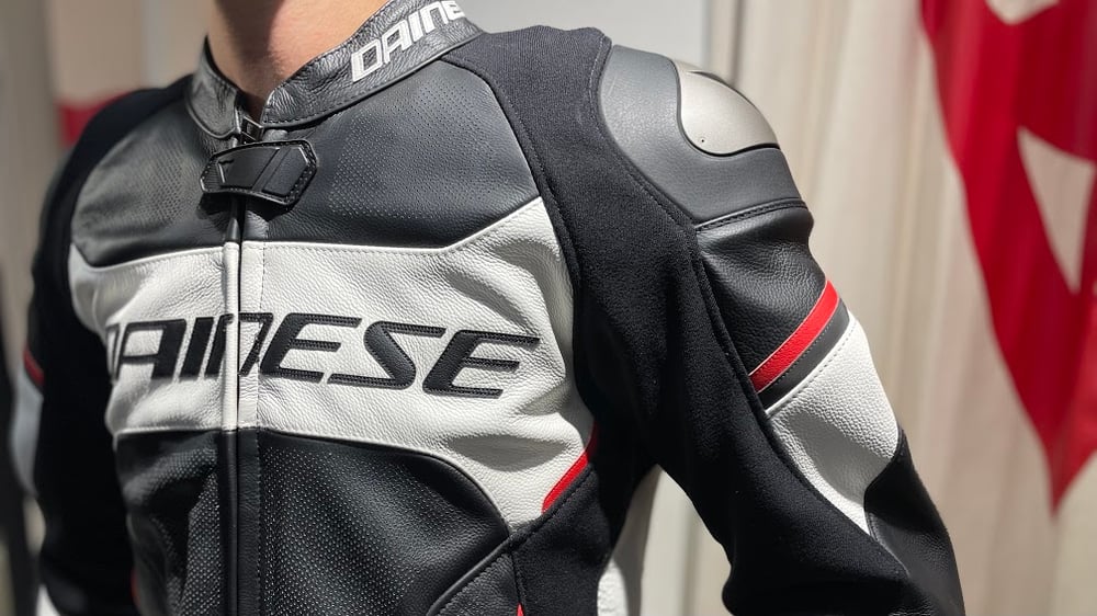 D-air ROAD スマートジャケット vs ジャケット一体型 あなたはどちらが