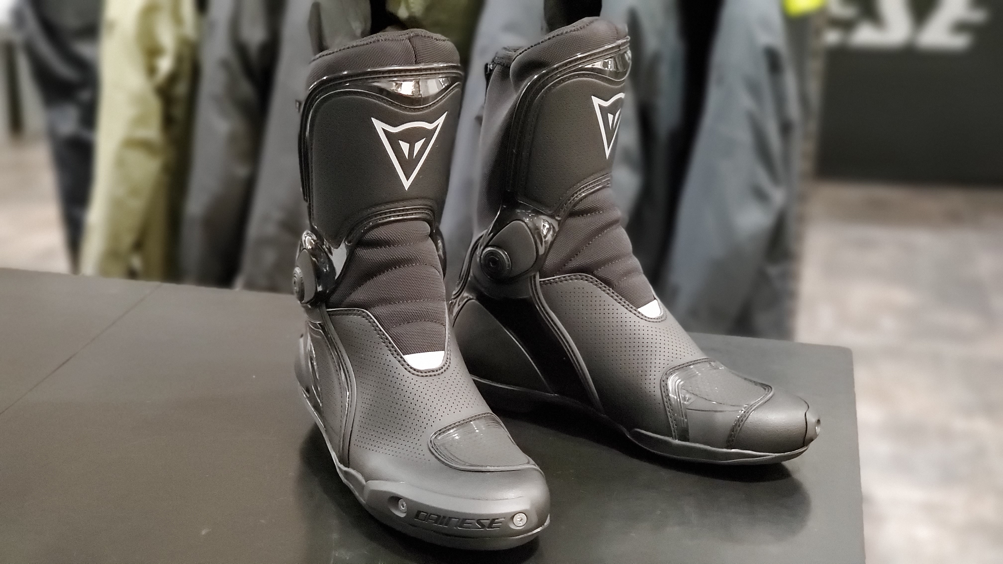 輝い Dainese ライディングブーツ SPORT MASTER GORE-TEX BOOTS 001