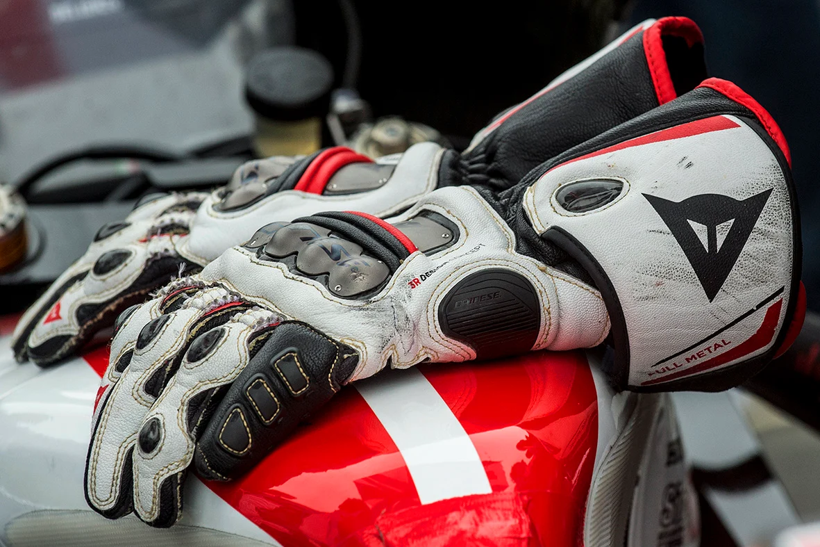 レーシンググローブの重要性