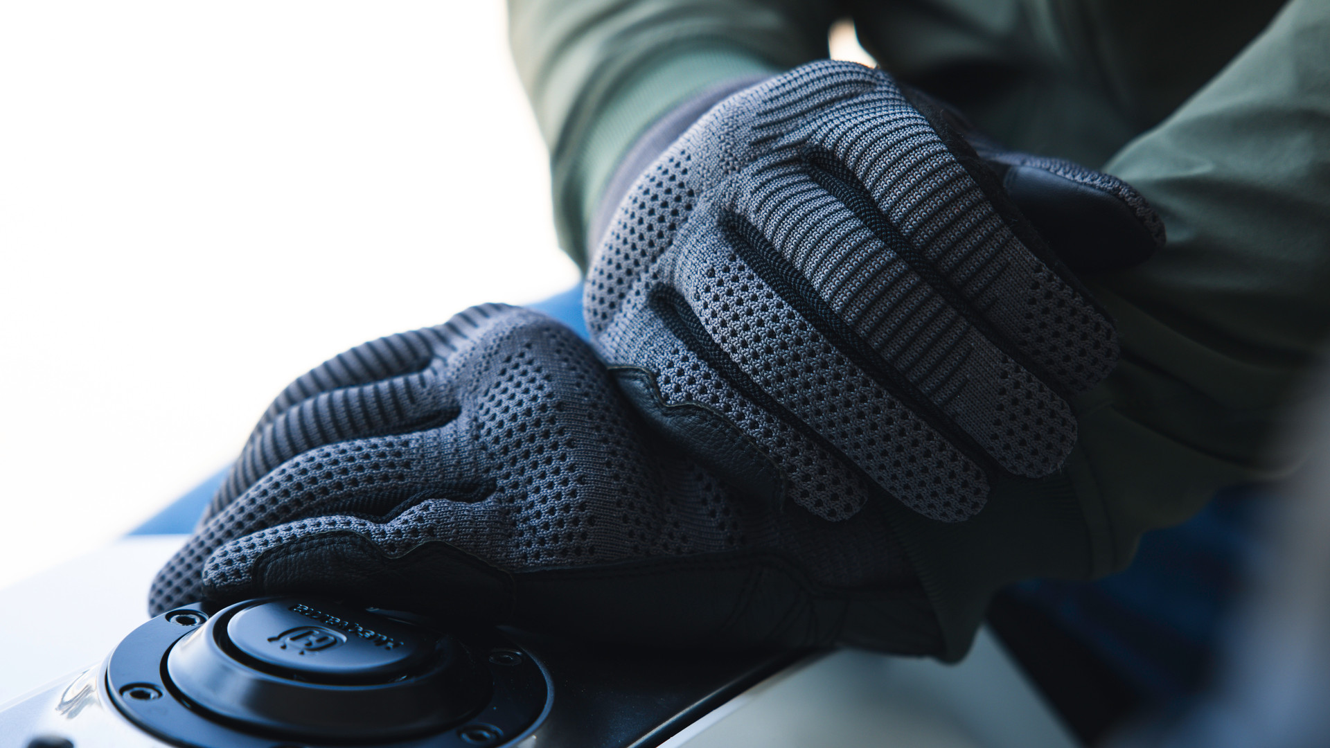 Karakum Ergo-Tek グローブ