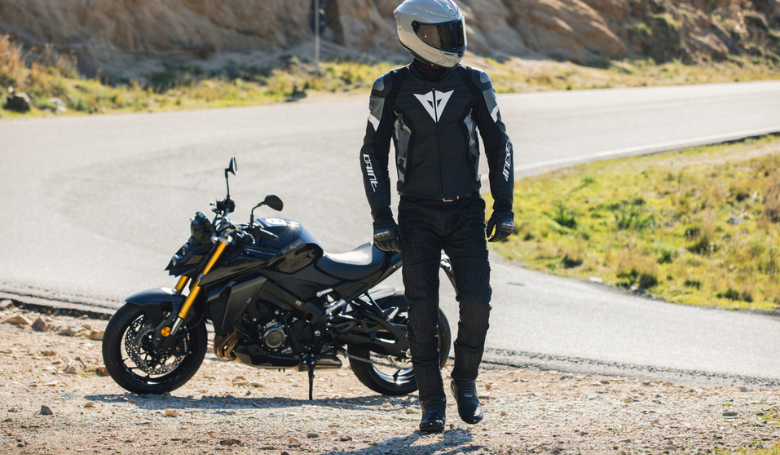 夏の北海道バイクツーリングに欠かせない、装備選びのポイントを紹介