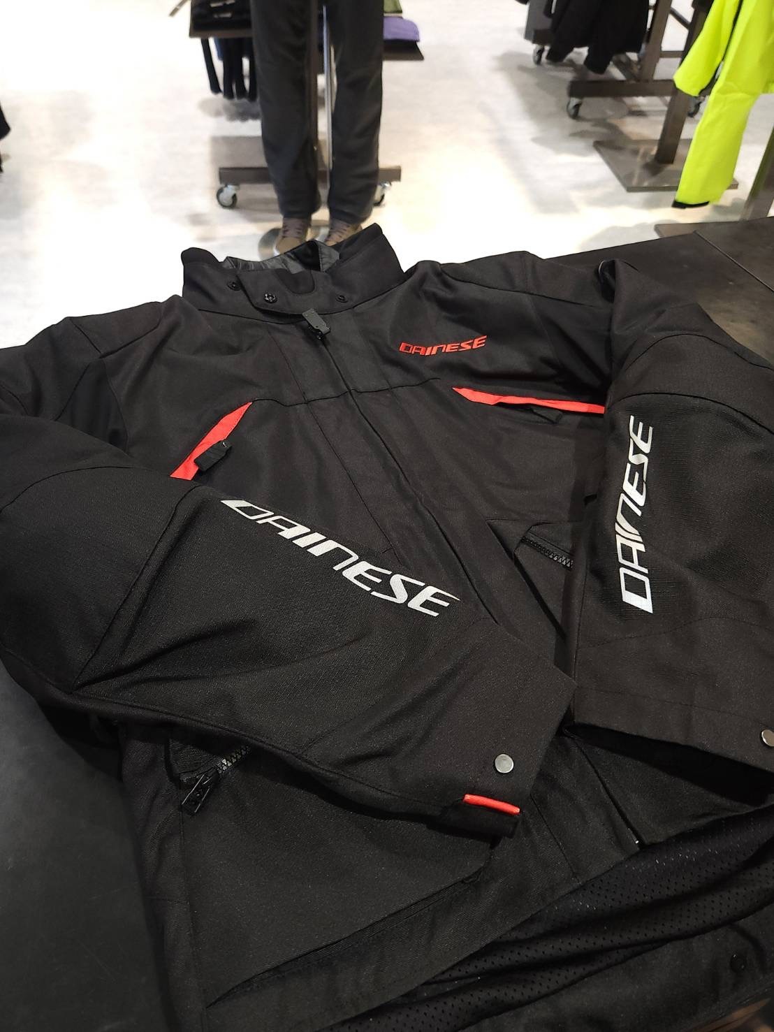 新作入荷！TEMPEST 4 D-DRY JACKET