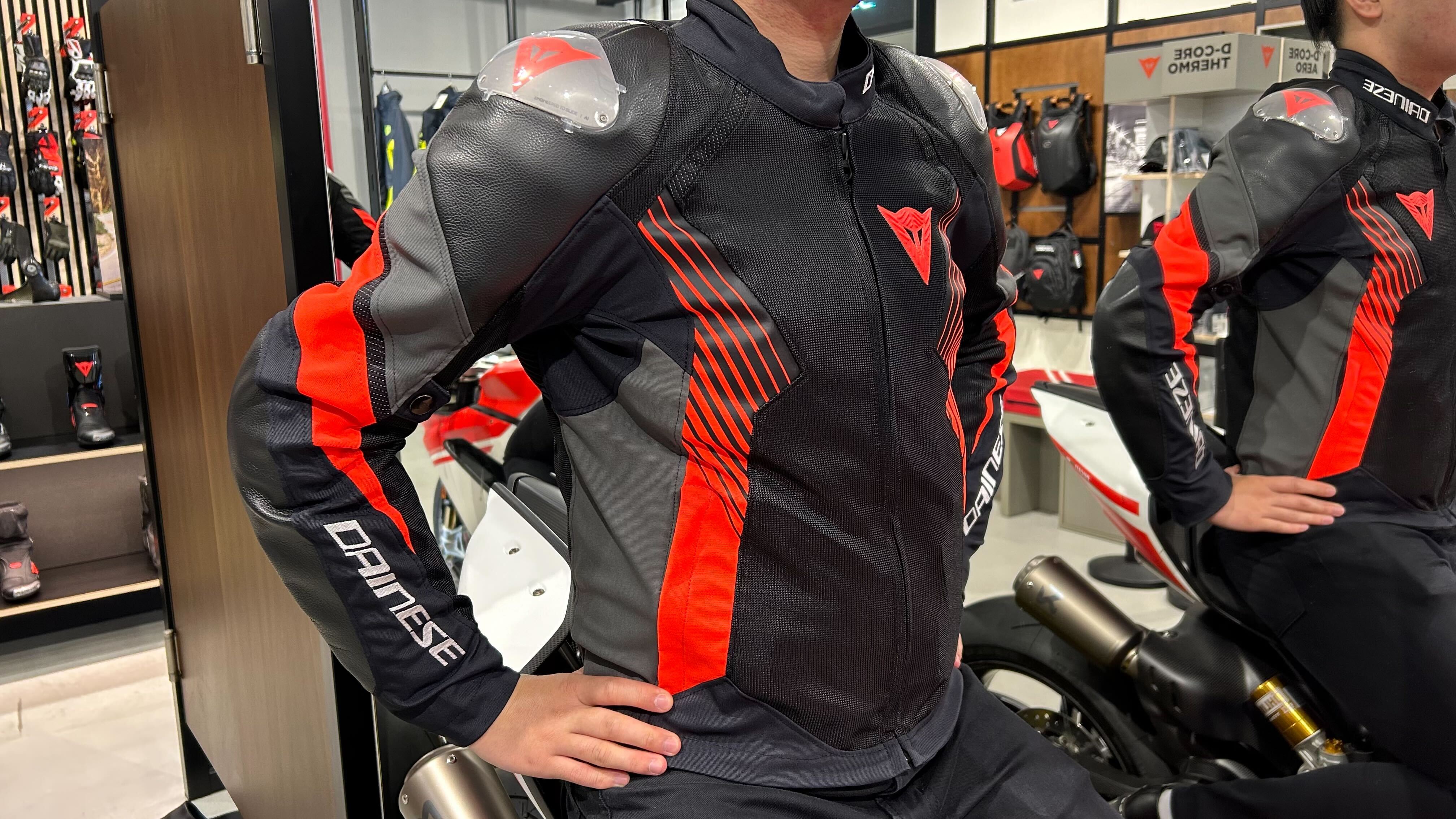 ダイネーゼ dainese メッシュジャケット サイズ46 - バイクウェア・装備