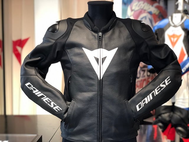 宅急便は割引特典対象！ DAINESE leather jacket サイズ50 | labiela.com