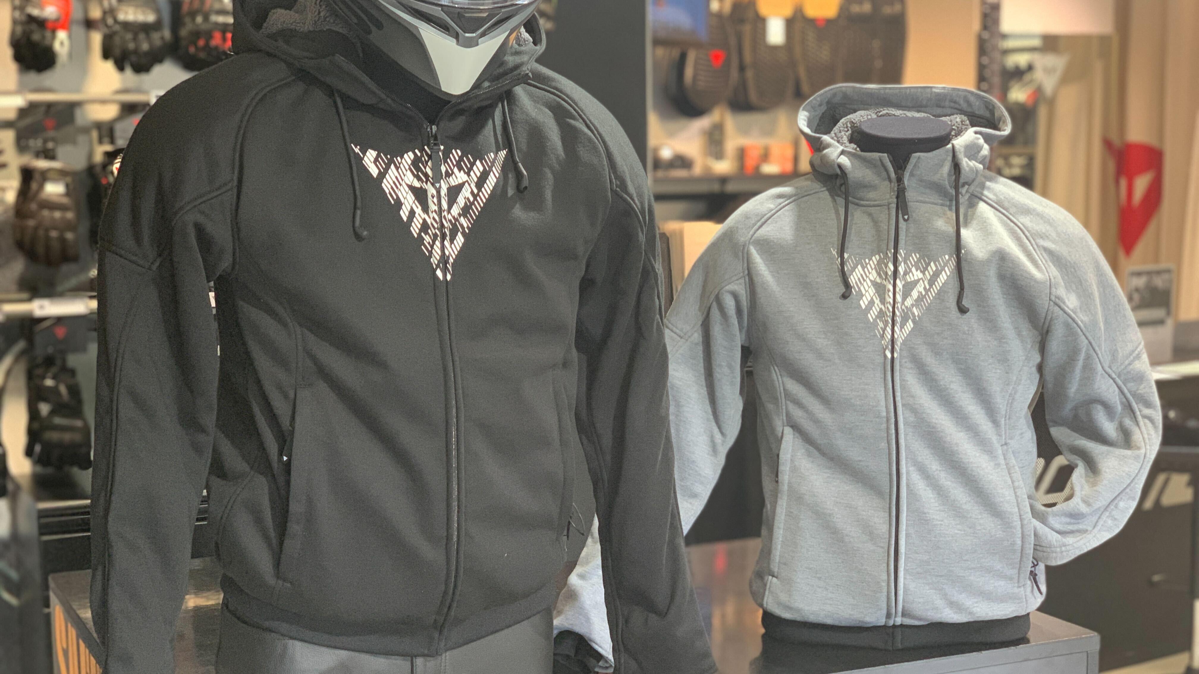 ライディングから普段使いまで！安全性と快適性を兼ね備えた【BOVISA SAFETY HOODIE FULL ZIP】