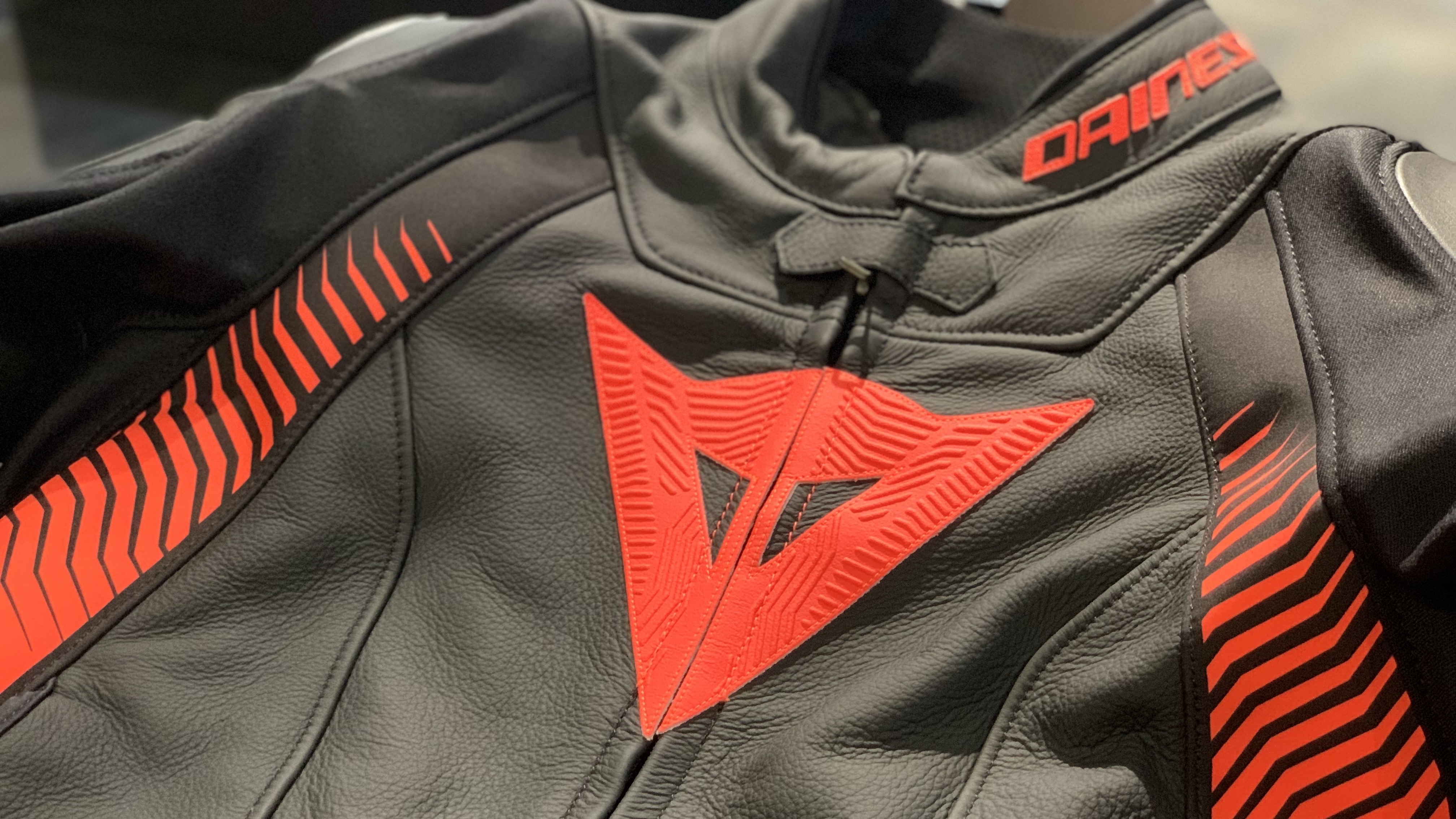 新作スポーツレザージャケット【SUPER SPEED 4 LEATHER JACKET】のご紹介