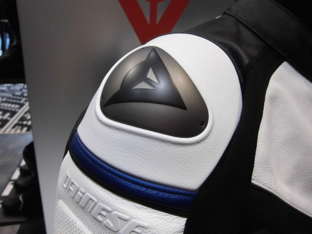 ダイネーゼ G.AVRO C2 レザー バイクジャケット チタンスライダー　52 レザージャケットご紹介