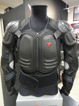 Dainese ダイネーゼ  プロテクター