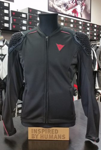 幅広い季節にお勧め!!プロテクタージャケットの“PRO-ARMOR JACKET”