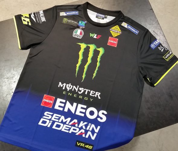 YAMAHAカラーが目を惹くVR46Tシャツが入荷しました(^^)