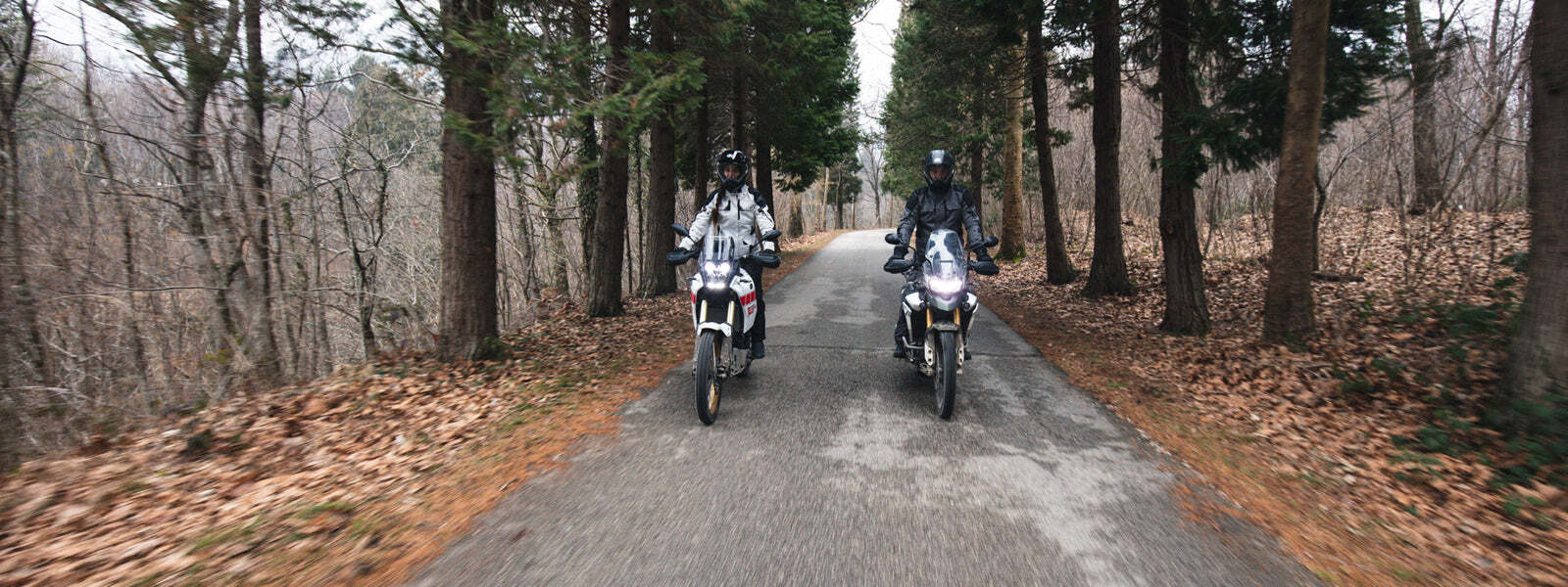 【完全解説】バイクの雨対策！雨対策の注意点とバイク用レインウェア紹介