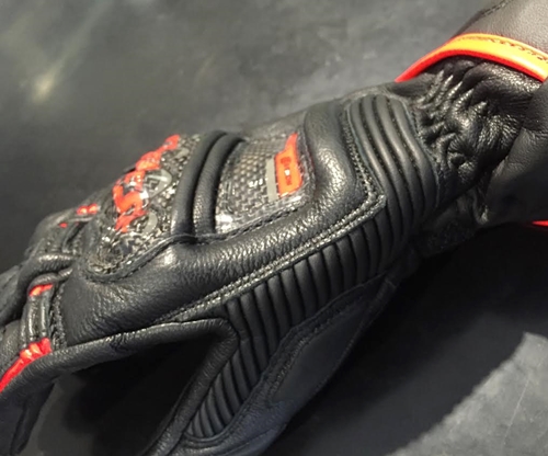 手先からカッコよく！新作グローブ`DRUID D1 LONG GLOVES`！