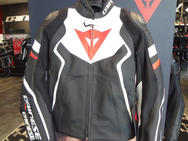 が大特価！ ダイネーゼ dainese 40 レディース AVRO D1 ienomat.com.br