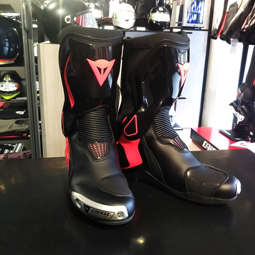 ダイネーゼ　レーシングブーツ　TORQUE D1 OUT BOOTS