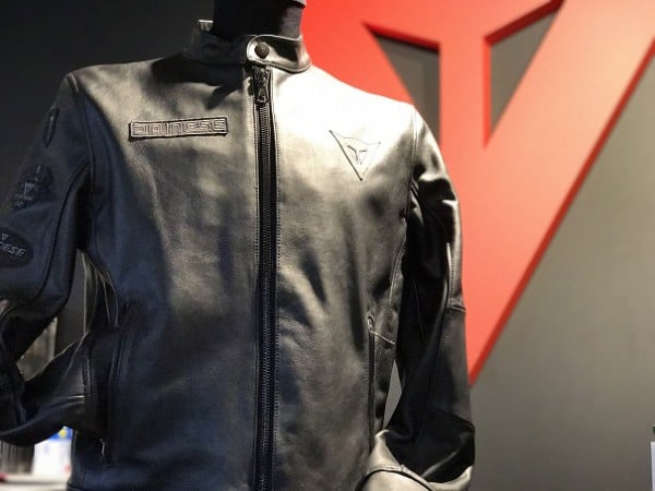 DAINESE45周年を記念してデザインされた特別なジャケット☆