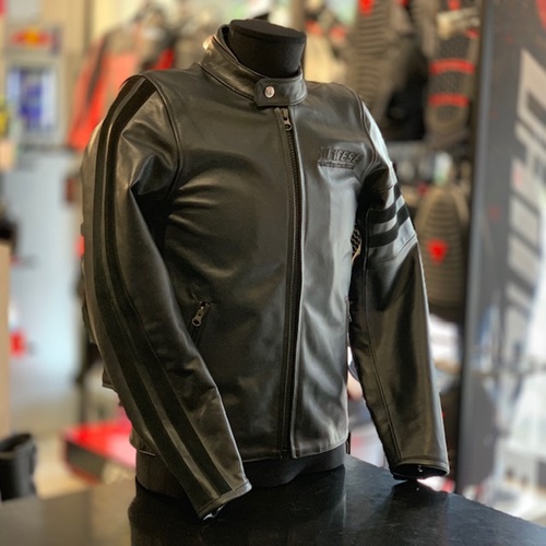 サイズは44ですDAINESE SETTANTADUE(ダイネーゼ　セッタンタドゥエ）ジャケット