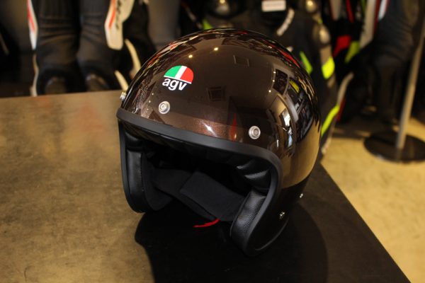 AGV LEGENDS X70入荷してます。