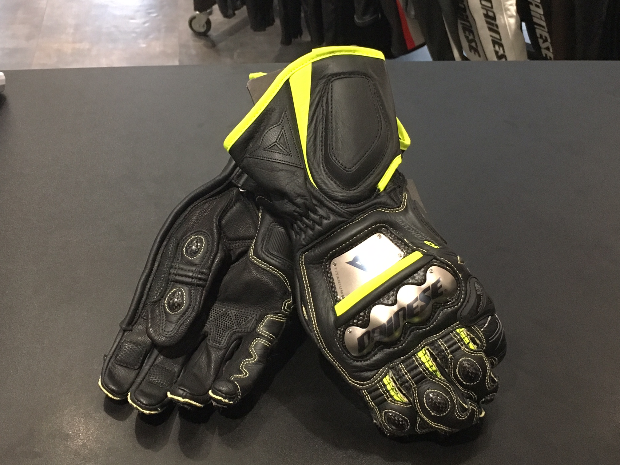 SALE／95%OFF】 Dainese ダイネーゼ グローブ dinogrip.com