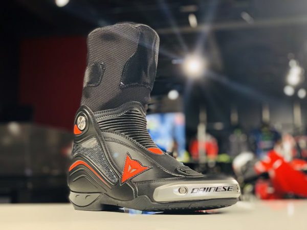 DAINESE AXIAL D1 IN BOOTS
