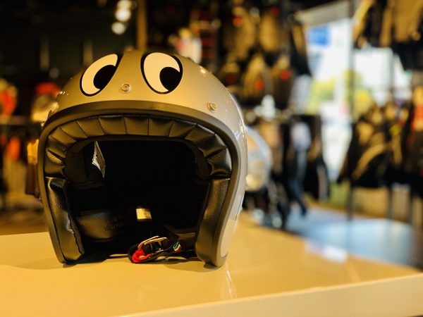 AGV LEGENDS X70 / MONTJUIC SILVERのご紹介☆