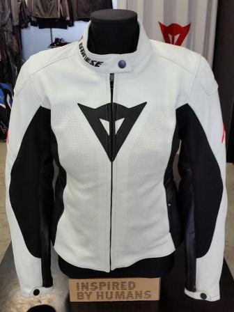 Dainese　ダイネーゼ　ジャケット　保温用インナー付き