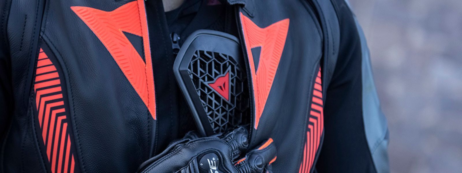 バイク用プロテクターの効果とは？その重要性を徹底解説！