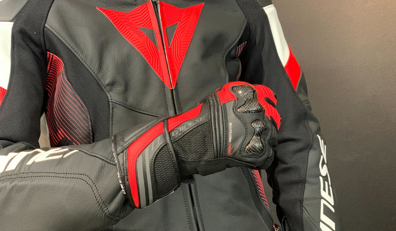 初めてのスポーツロンググローブに｜REACTO CARBON LONG GLOVES