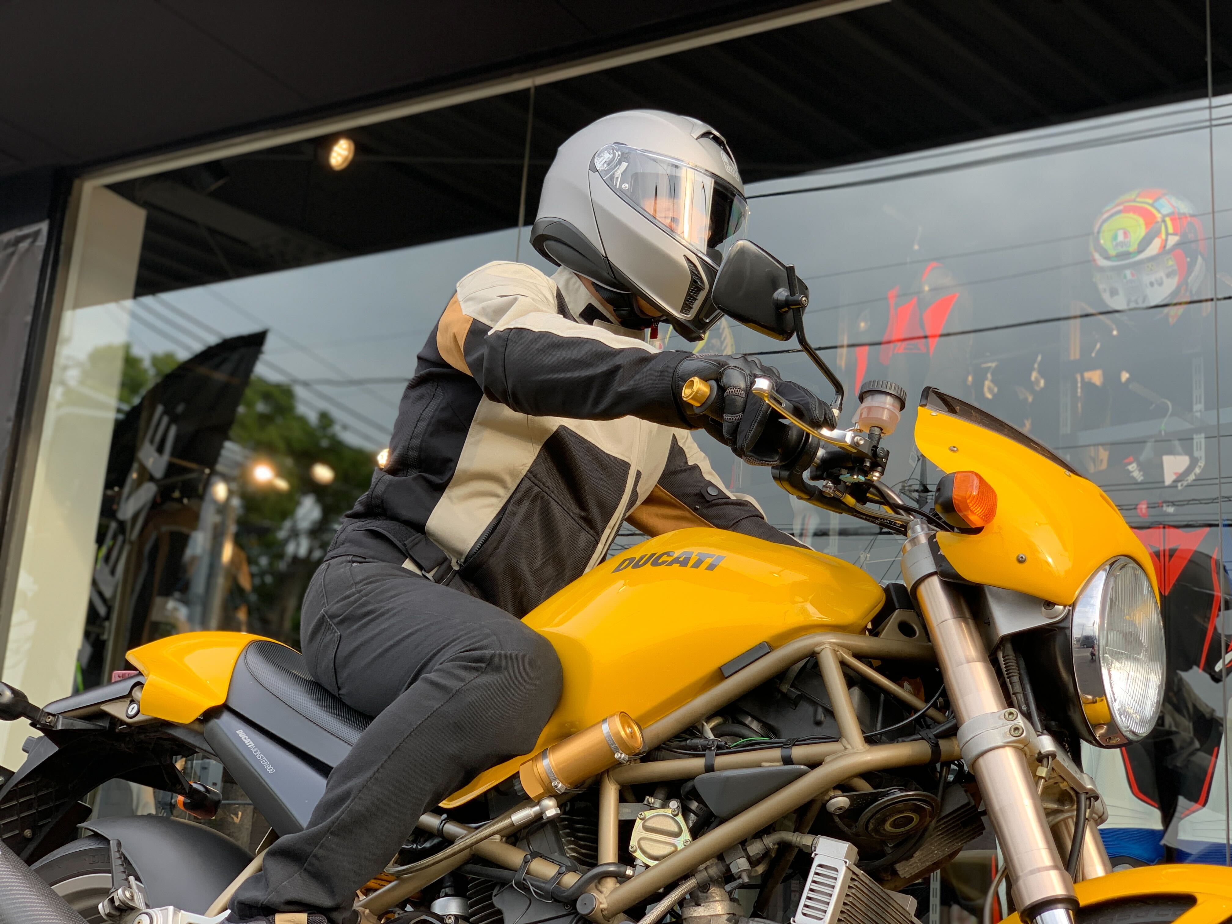 ツーリングライダーからバイク初心者の方まで幅広くオススメの新作ヘルメットをご紹介