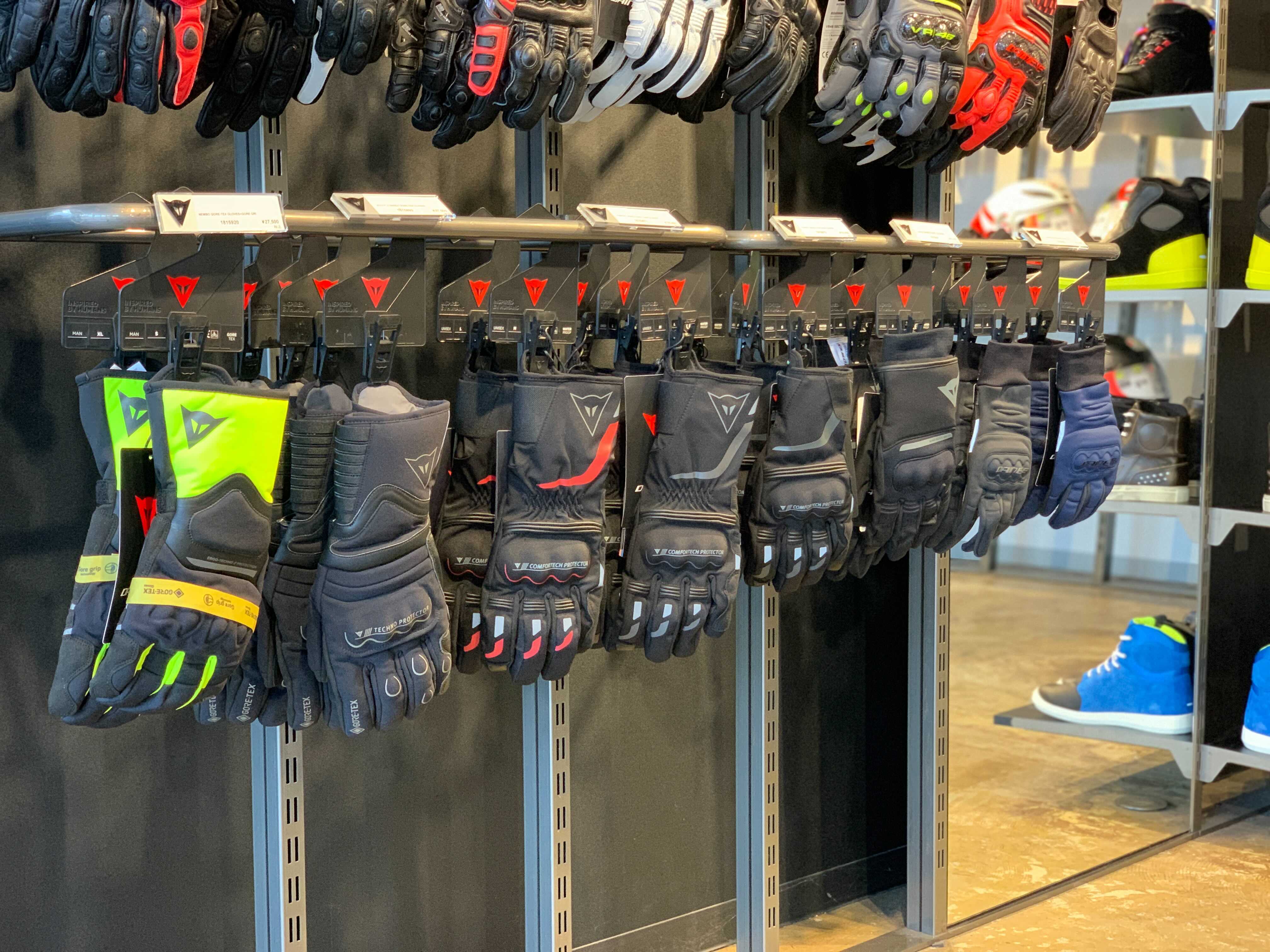 秋冬グローブも続々入荷！