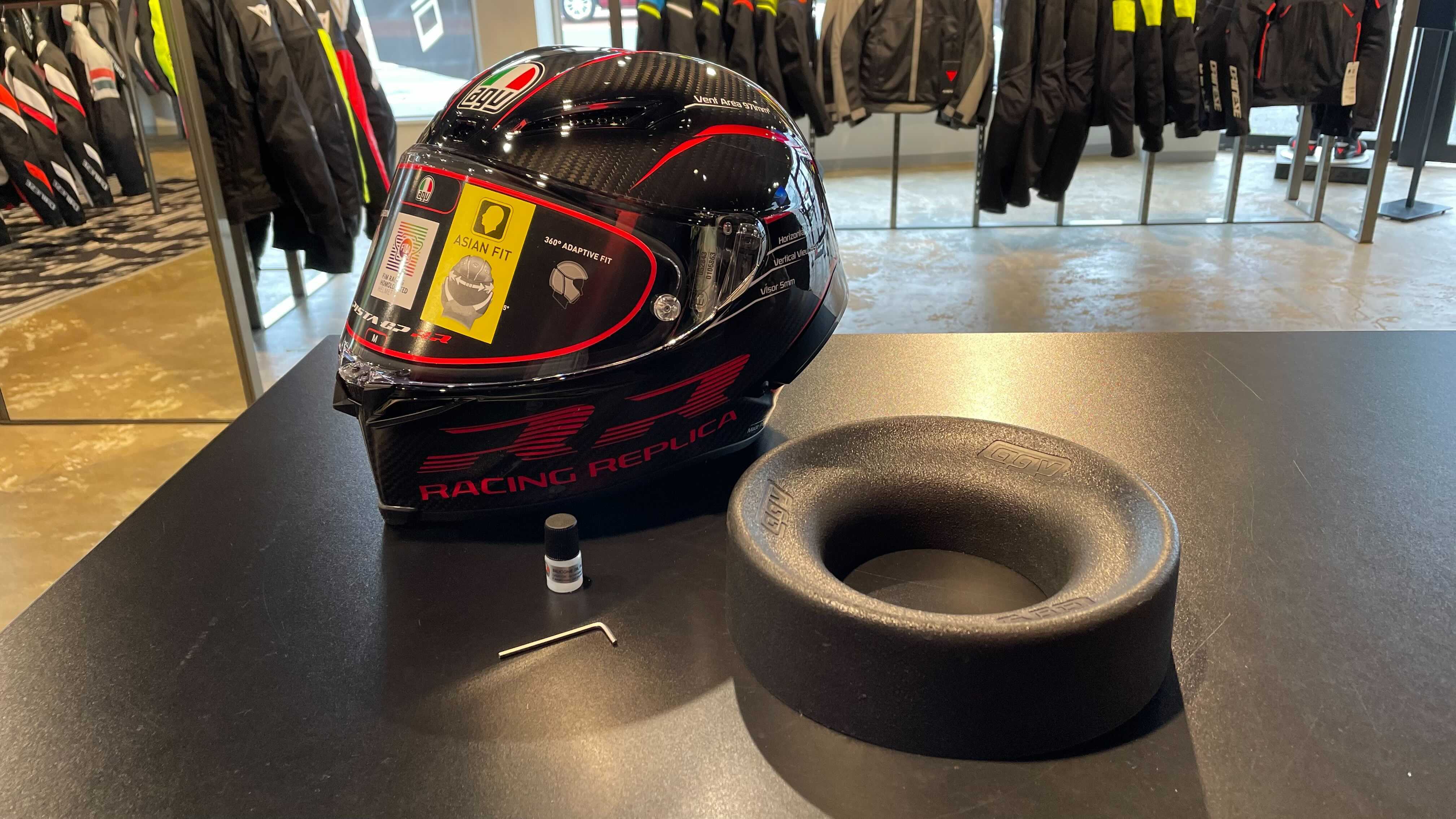 AGVヘルメットメンテナンス方法のご紹介【PISTA GP RR/CORSA R】