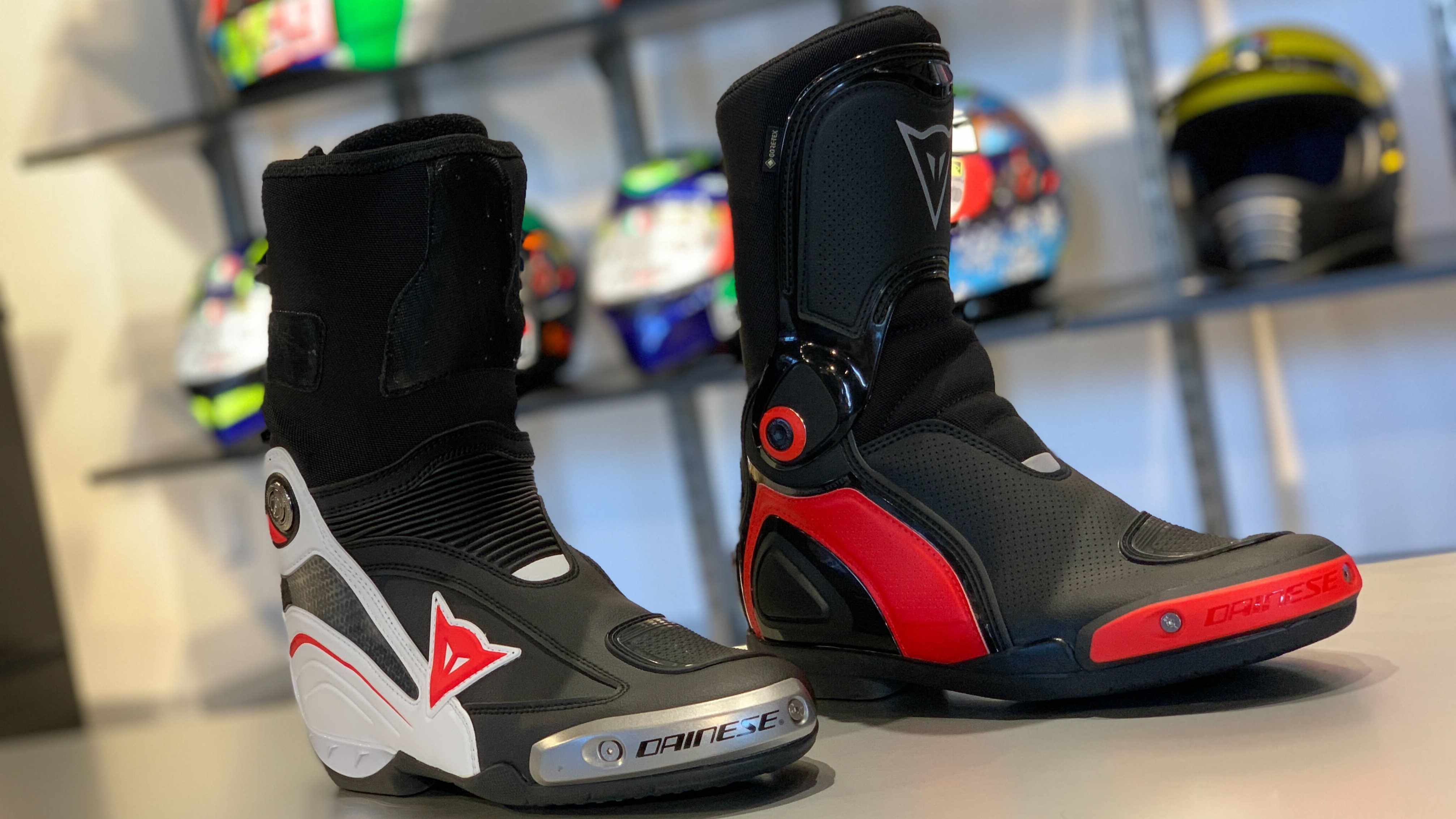 レザーブーツの種類とサイズ感のご紹介 ~特許を取得しているブーツIN編~