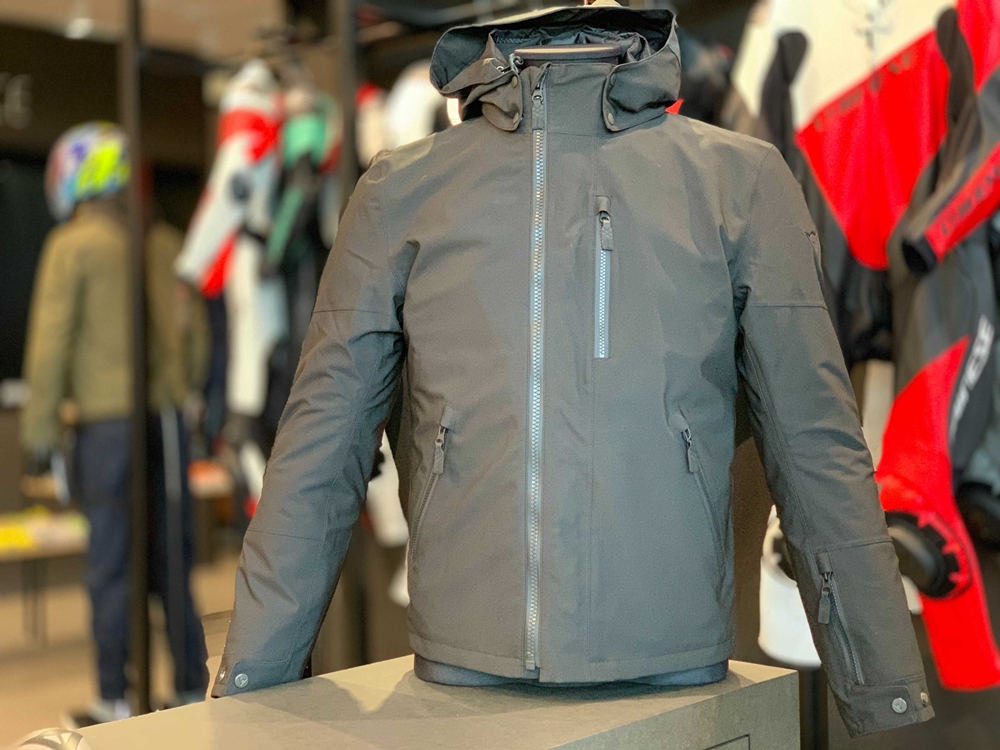 ３シーズン着れる！モダンスタイルのライディングジャケット【MAYFAIR D-DRY® JACKET】