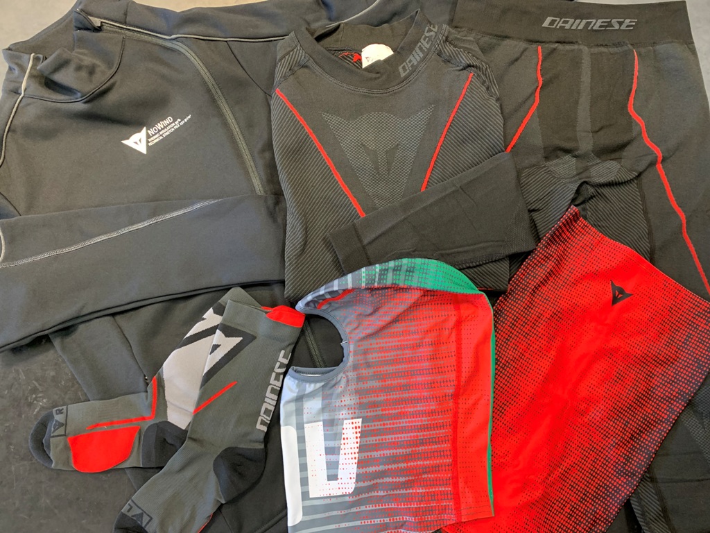 ダイネーゼ　NO WIND インナー　防風インナー　シャツ&パンツ　セット ダイネーゼ NO WIND インナー 防風インナー シャツ&パンツ セット